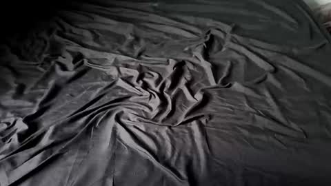 Snapshot of xxsddf chatting on December 31, 9:53 am Tonnny online show from December 31, 9:53 am