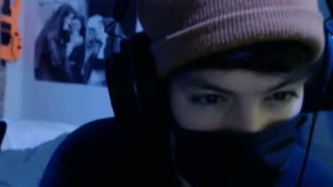 Snapshot of xxwhitefoxx chatting on September 16, 6:03 am David Fox online show from September 16, 6:03 am