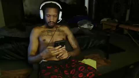 xxxjrstrokesxxx online show from November 5, 10:28 am