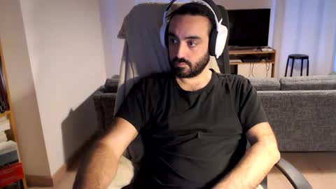 yeeaahoo online show from February 4, 4:57 pm