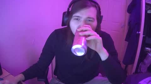 Snapshot of yeovil_alex chatting on December 8, 2:52 pm Alex online show from December 8, 2:52 pm