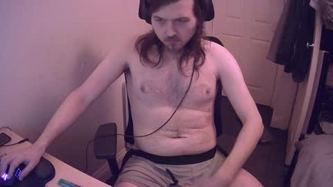 Snapshot of yeovil_alex chatting on December 17, 7:04 pm Alex online show from December 17, 7:04 pm