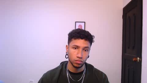 Yeff ind. model  online show from December 19, 6:34 pm