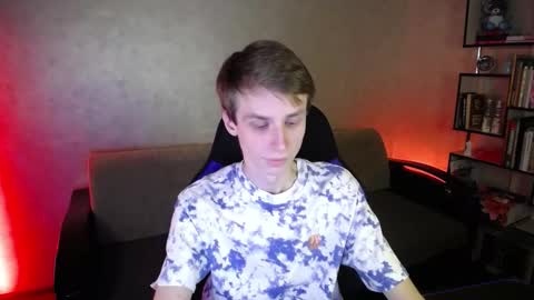 Snapshot of yes_cute_boy_ chatting on October 1, 6:12 pm Eden online show from October 1, 6:12 pm