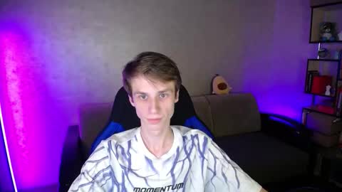 Snapshot of yes_cute_boy_ chatting on October 29, 6:55 pm Eden online show from October 29, 6:55 pm