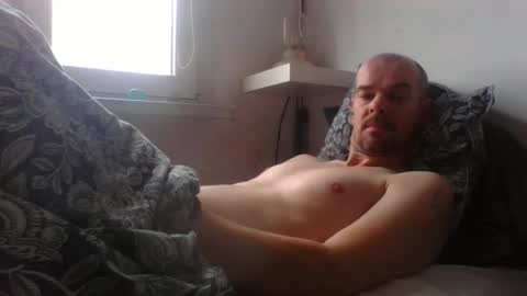 yewloo online show from December 21, 8:00 am