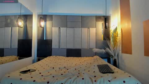 yizus_bonz online show from December 28, 11:16 pm