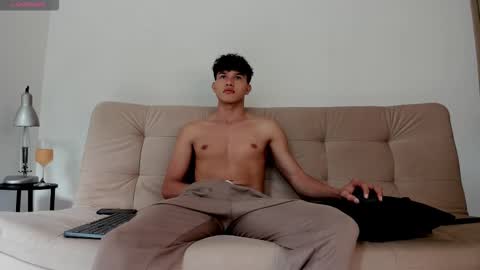 yizus_bonz online show from September 29, 3:30 pm