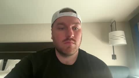 yngandhung69 online show from April 8, 11:24 pm