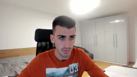 Snapshot of yoda130305 chatting on October 27, 8:22 pm yoda130305 online show from October 27, 8:22 pm