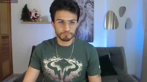 yoshy_man online show from December 31, 3:01 am