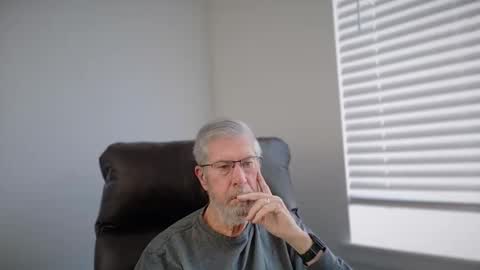 Colorado Guy Straight online show from December 20, 7:43 pm