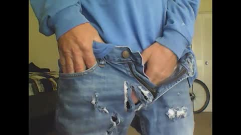 kindahorny online show from December 4, 7:12 pm