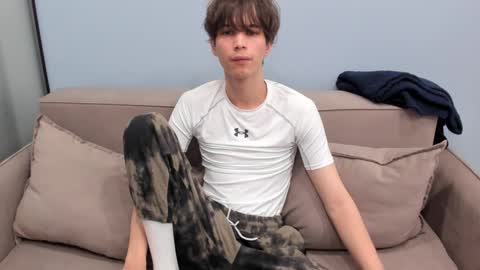 your_shy_guy online show from September 18, 7:05 pm