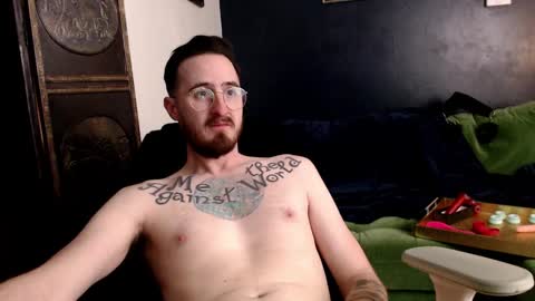 Snapshot of yourneighborhoodfriendlydick chatting on January 3, 4:22 am Sharing For Fun and Pleasure online show from January 3, 4:22 am