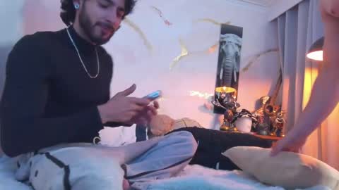 yulian 2811 online show from June 6, 3:01 am