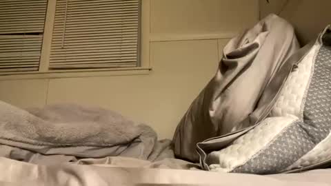 yungstudbev online show from January 21, 11:18 am