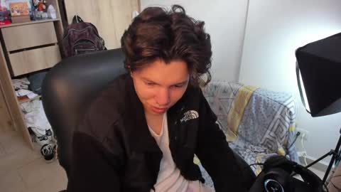Snapshot of yurii_moody chatting on October 23, 7:50 pm yurii_moody online show from October 23, 7:50 pm