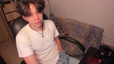 yurii_moody online show from November 20, 2:44 am