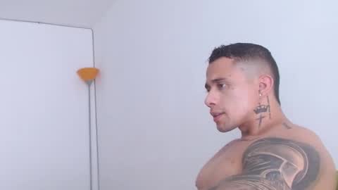 Snapshot of zac_colleng07 chatting on February 5, 7:10 pm Zac Colleng online show from February 5, 7:10 pm