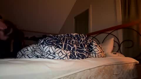 zach42104 online show from January 27, 8:29 am