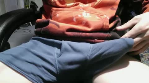 zach52590 online show from September 10, 5:33 pm