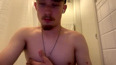 zachmcw25 online show from November 4, 5:19 am