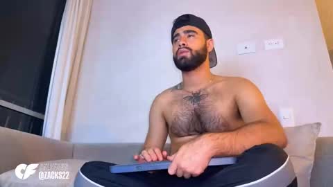 zack_sullivan22 online show from February 21, 2:01 am