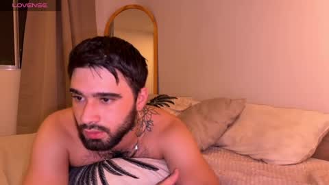 zack_sullivan22 online show from July 19, 3:23 am