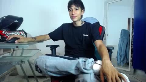 zack online show from December 26, 8:11 pm