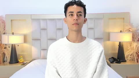 zahir_ashar online show from April 9, 12:52 am