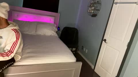 Edii online show from December 8, 8:47 pm