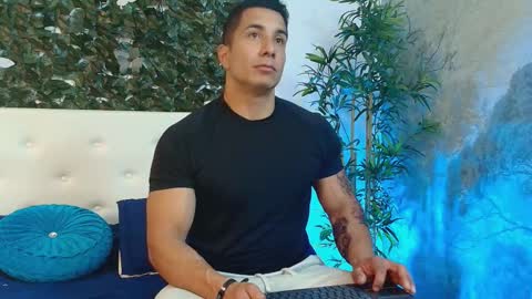Snapshot of zanemaverick chatting on October 23, 11:46 am zanemaverick online show from October 23, 11:46 am