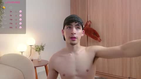 Snapshot of zenn_rush chatting on March 9, 2:32 pm Zenn online show from March 9, 2:32 pm