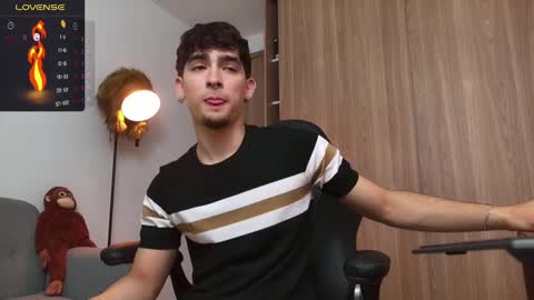 Snapshot of zenn_rush chatting on January 18, 11:43 am Zenn online show from January 18, 11:43 am