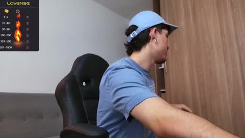 Snapshot of zenn_rush chatting on December 3, 11:43 am Zenn online show from December 3, 11:43 am