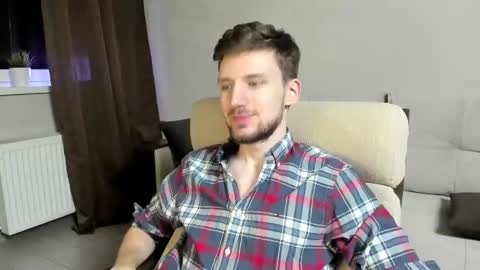 Andrew online show from February 25, 6:53 pm