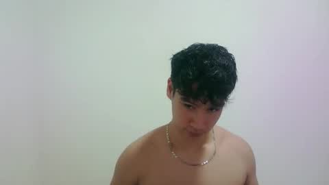 zeus_183 online show from October 28, 1:19 am