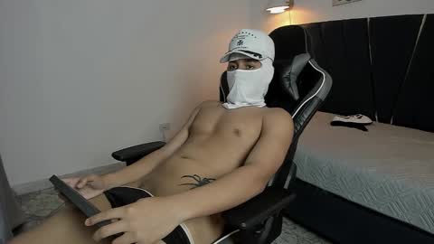 zeusapollofuck online show from October 13, 8:48 pm