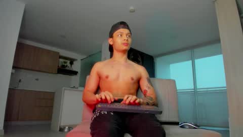 zeus online show from October 14, 10:17 pm