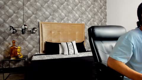 zeus online show from December 26, 6:33 pm