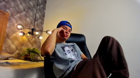 zeus online show from January 6, 5:49 pm