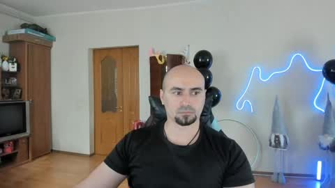 Ziesh online show from April 21, 1:06 pm