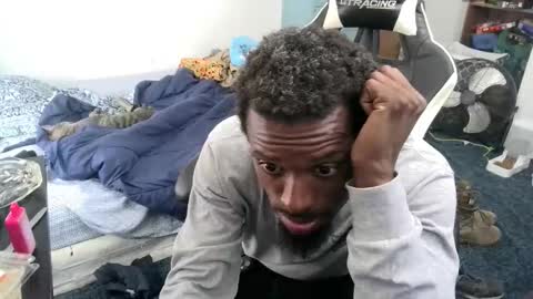 zoneingout online show from November 6, 7:50 pm