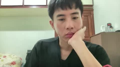 Z online show from April 18, 2:51 pm