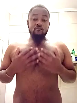 Snapshot of douksm chatting on February 3, 3:31 am douksm online show from February 3, 3:31 am