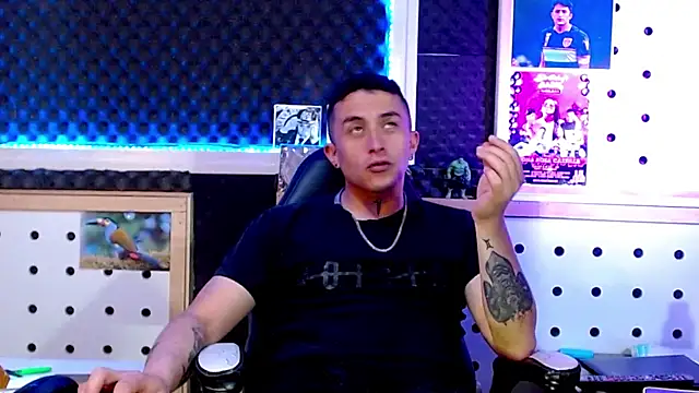 Darko0717 online show from February 12, 11:30 pm