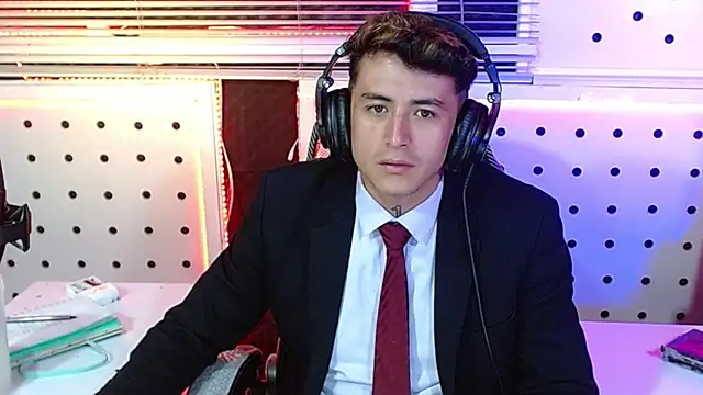 Darko0717 online show from November 19, 1:55 pm