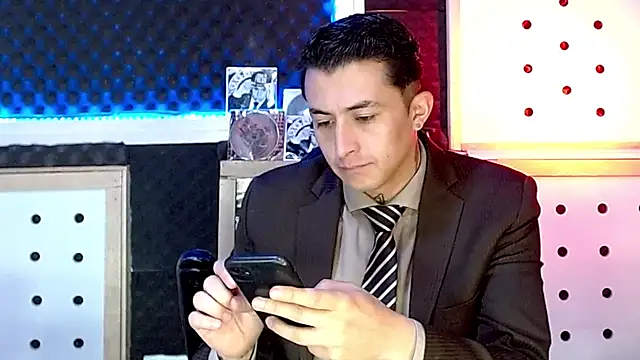 Darko0717 online show from December 22, 3:11 pm