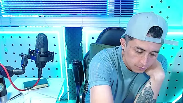 Darko0717 online show from January 14, 10:57 pm